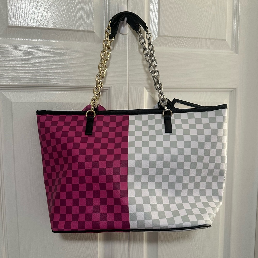 NWT - Stylish Pink and White Checkered Purse - Picture 9 of 9